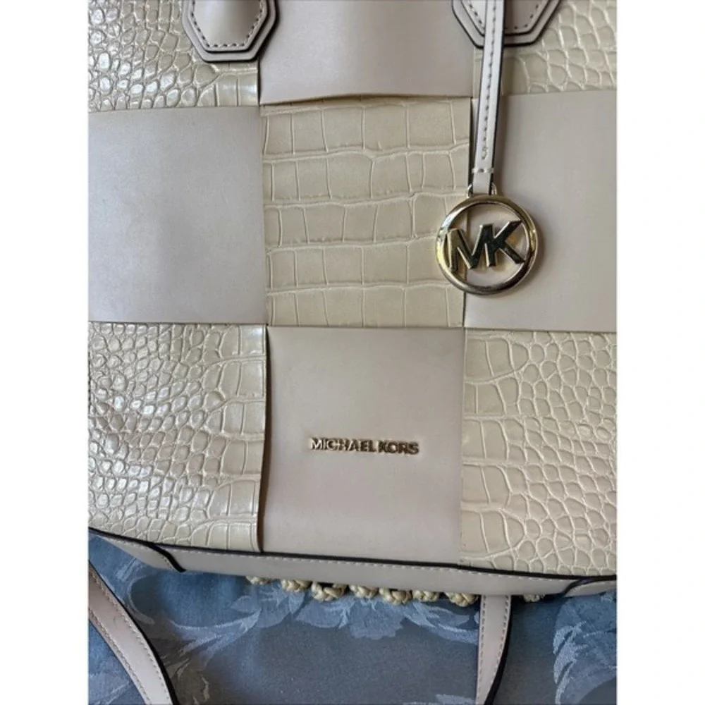 Michael Kors Mercer Medium NS Croc Embossed‎ Shopper Handbag Tote In Buff w/ COA